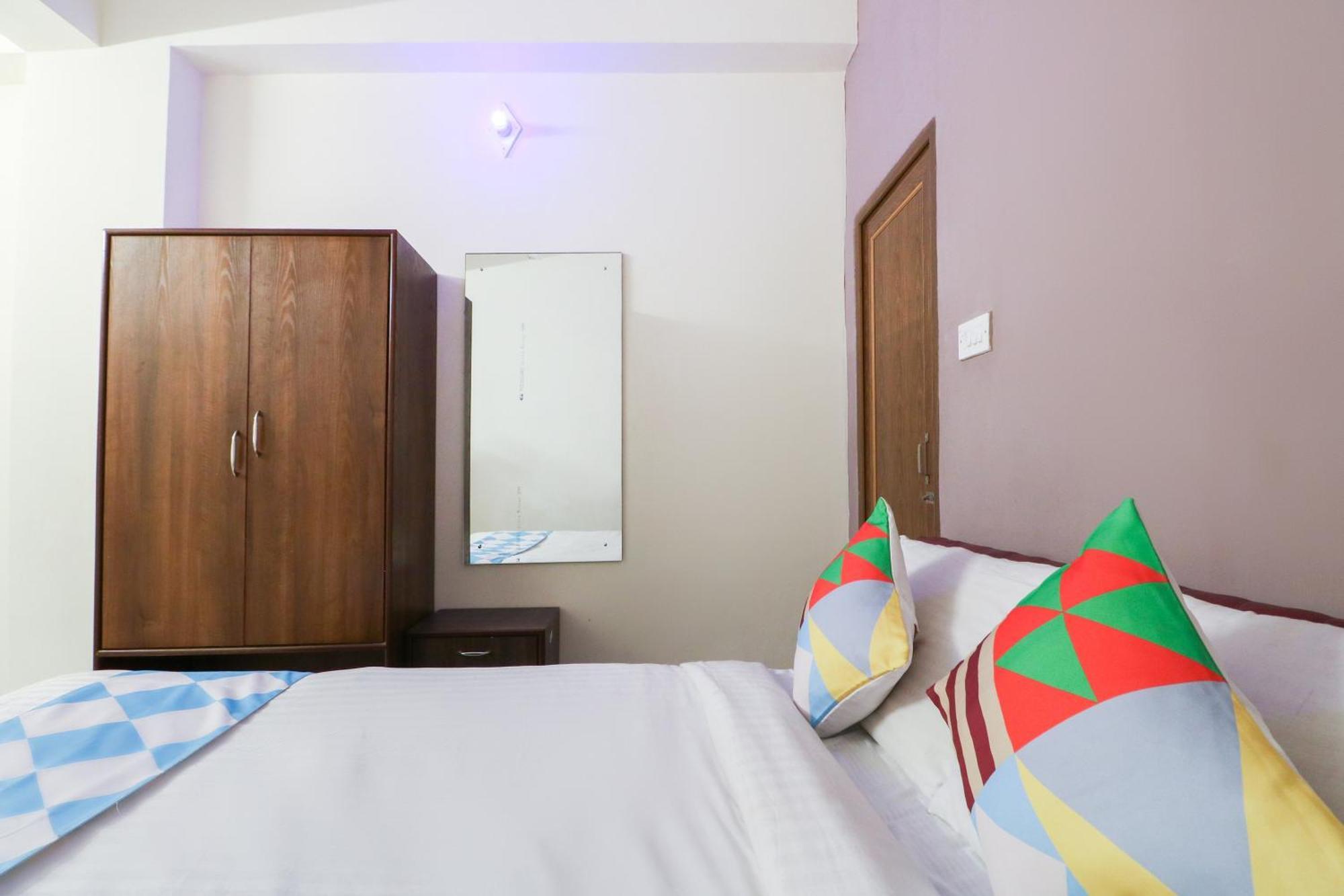Hotel O Adri Hotels Near Dum Dum Metro Station Kültér fotó