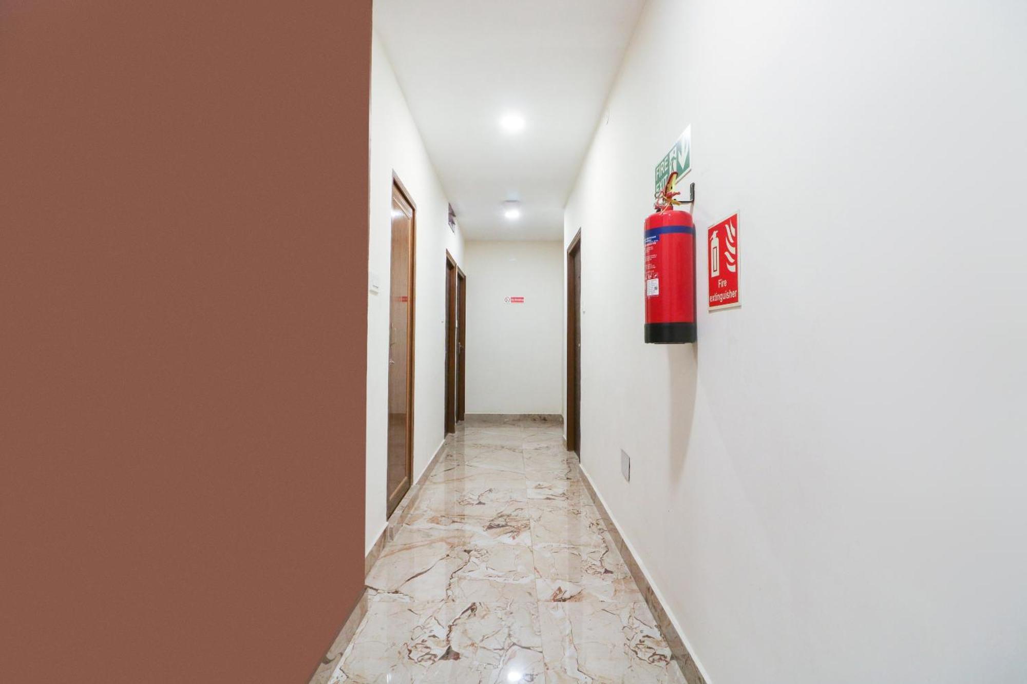 Hotel O Adri Hotels Near Dum Dum Metro Station Kültér fotó